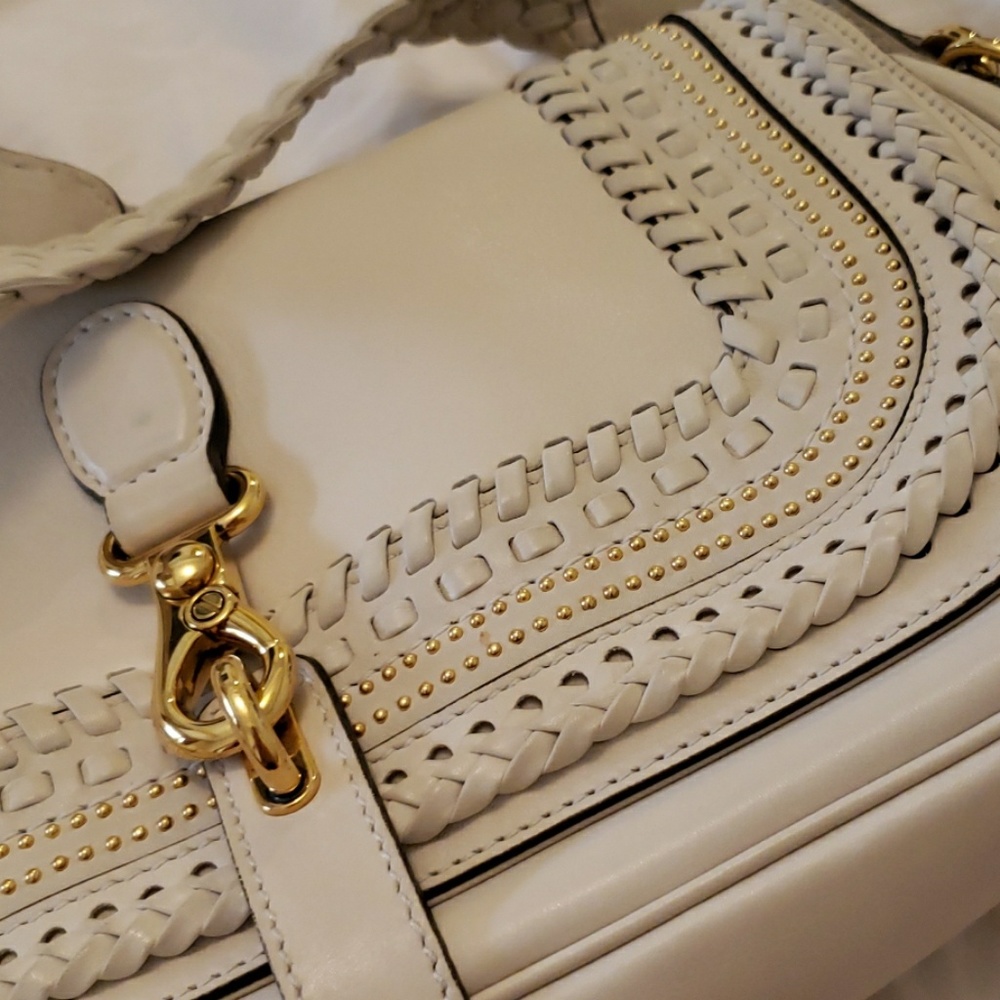 Cream colored Gucci Bag - Picture 5 of 9